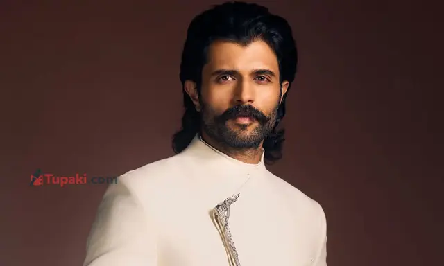 క్లాసీ లుక్‌తో విజయ్ దేవరకొండ సందడి.. బ్రాండెడ్ అవుట్‌ఫిట్‌తో అదరగొట్టేశాడు!