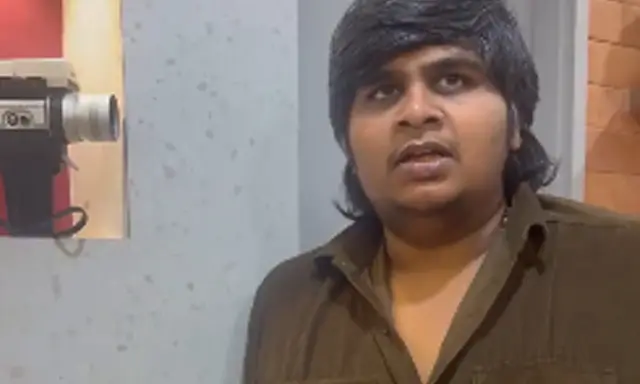 మానవత్వం లేకుండా ట్రాన్స్జెండర్ను హింసిస్తావా? ప్రశ్నించిన స్టార్ డైరెక్టర్!