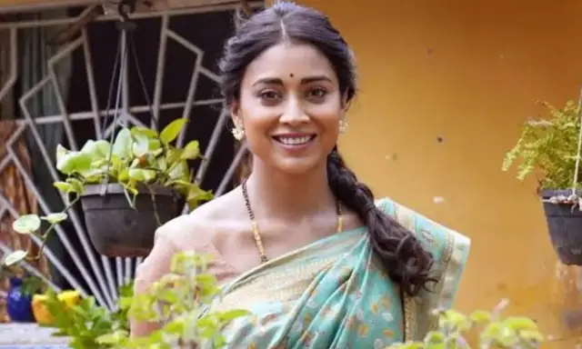 మలయాళ వెర్షన్తో డిఫరెన్స్ను బయటపెట్టిన శ్రియ!