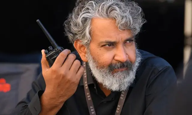 రాజమౌళి రోజుకి ఎన్ని గంటలు కష్టపడతాడో తెలుసా?