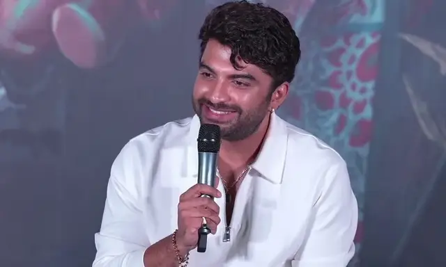 విశ్వక్ని వదలని లైలా...!