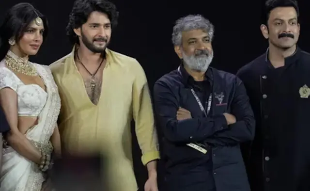 వారణాసి విడుదలపై రాజమౌళికి నమ్మకం లేదా?