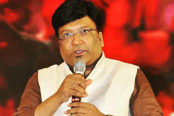 సమోసాల కోసమైనా సినిమాలు చేయాల్సిందే