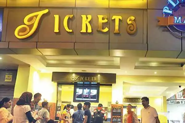 తన సినిమాలకు టికెట్ రేట్లు పెంచనన్న హీరో
